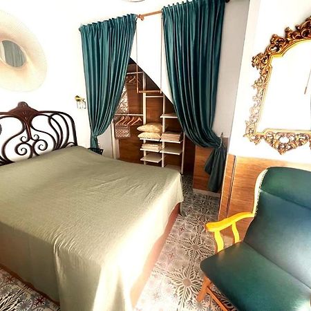 Esmeralda Apartment With Free Private Underground Parking บาเลนเซีย ภายนอก รูปภาพ