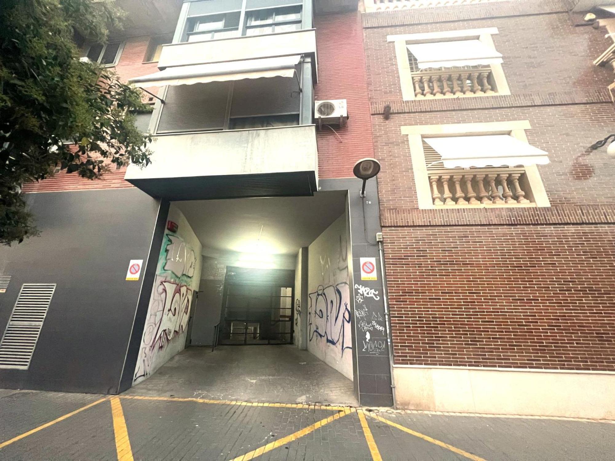 Esmeralda Apartment With Free Private Underground Parking บาเลนเซีย ภายนอก รูปภาพ