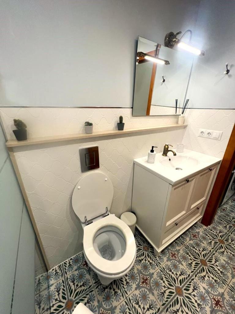 Esmeralda Apartment With Free Private Underground Parking บาเลนเซีย ภายนอก รูปภาพ